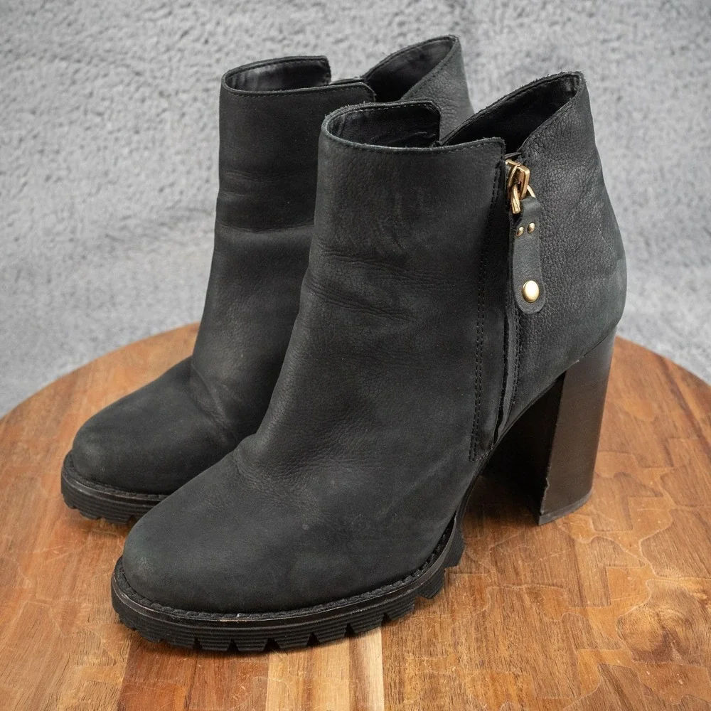 Gibson-Latimer Black Suede Ankle Boots‎ Size 6 M Used